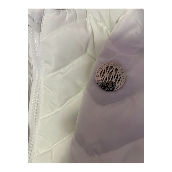 Dkny White Puffer Jacket With Silver Sequins Size 12 months - Picture 4 of 5
